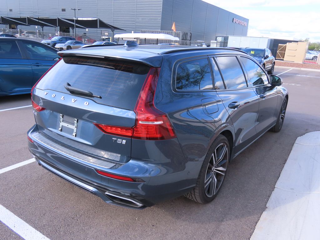 Thumbnail: 2019 Volvo V60 - 3