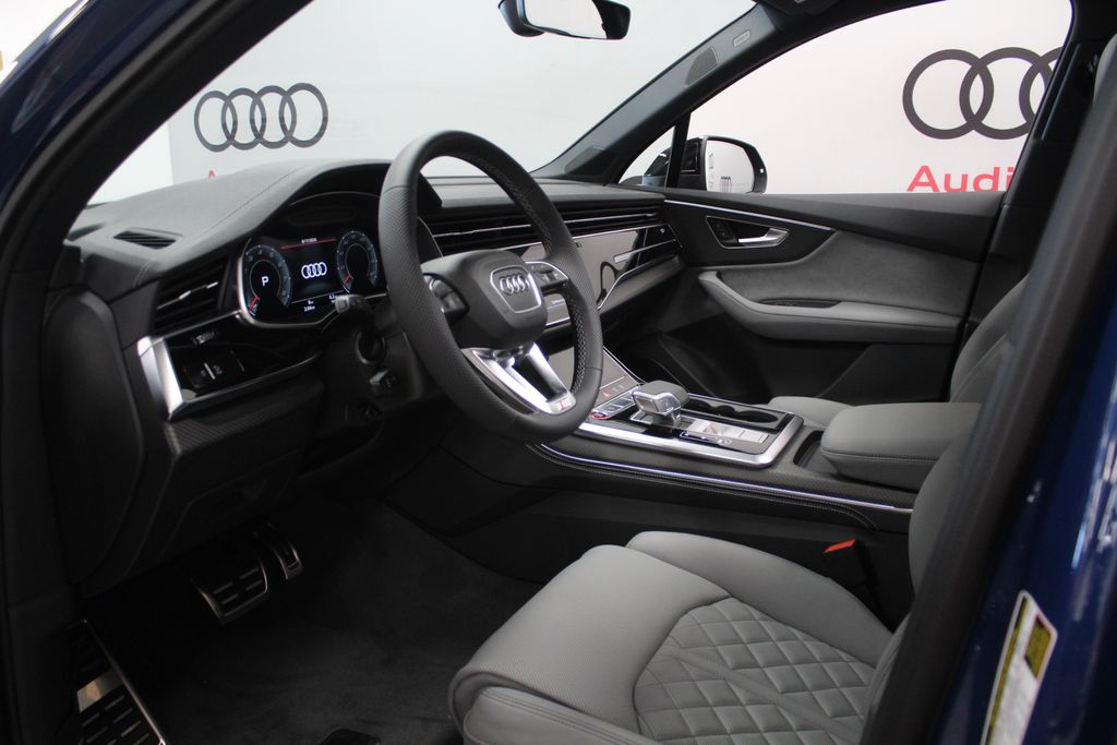 Thumbnail: 2026 Audi SQ7 - 10
