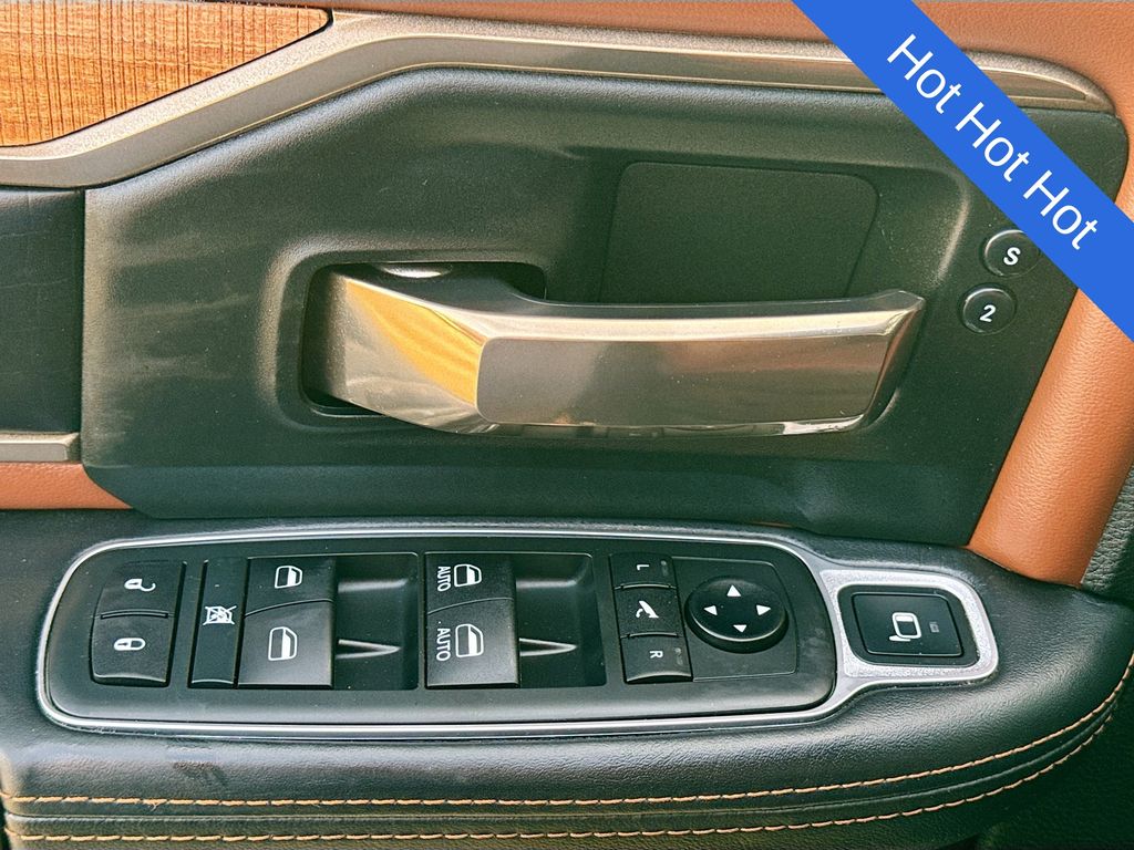 2020 RAM Ram 3500 Pickup Longhorn - Photo 18