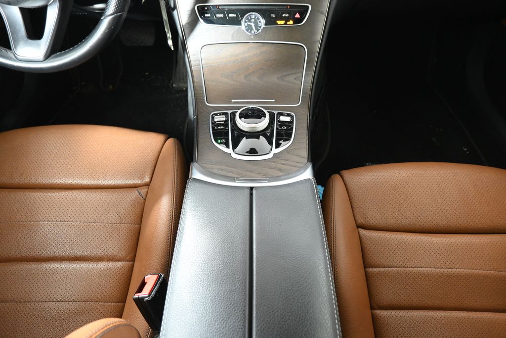 Thumbnail: 2017 Mercedes-Benz C-Class - 24