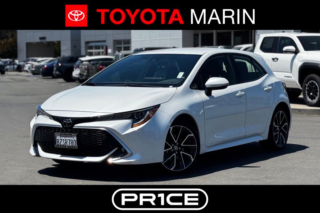 White (Wind Chill Pearl) 2022 Toyota Corolla Hatchback Hatchback Front-Wheel Drive 6-Speed Manual