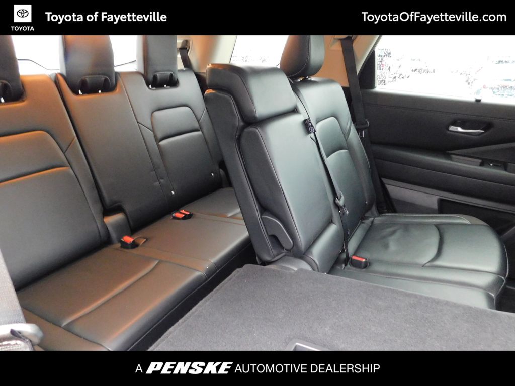 Thumbnail: 2024 Nissan Pathfinder - 4