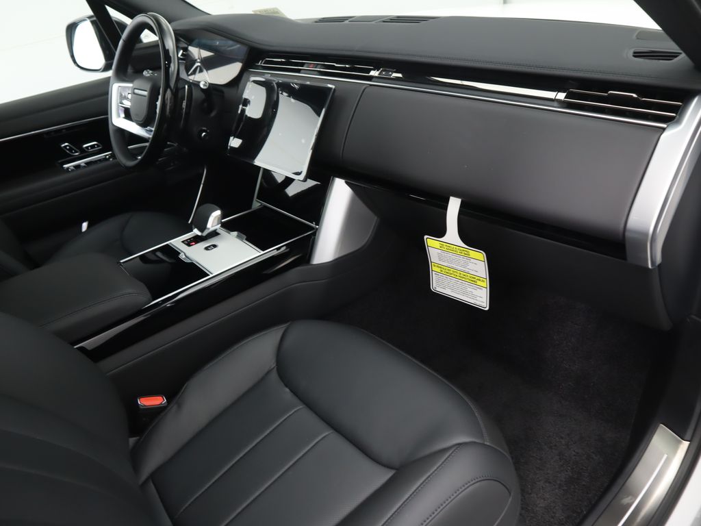 Thumbnail: 2025 Land Rover Range Rover - 18
