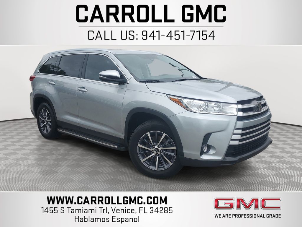 Celestial Silver Metallic 2019 Toyota Highlander XLE FWD SUV / Crossover Front-Wheel Drive 8-Speed Automatic