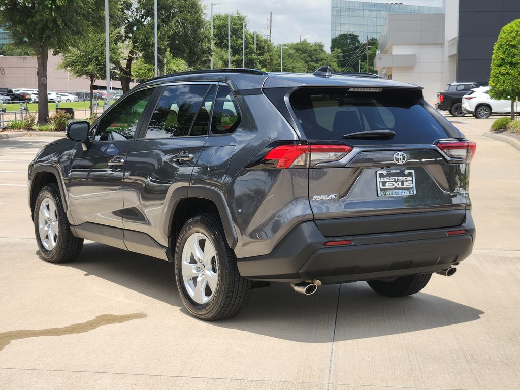 2021 Toyota RAV4 XLE - 3