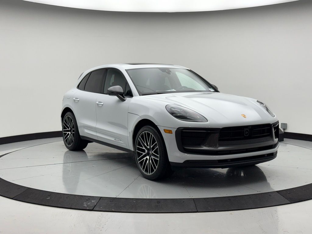 Thumbnail: 2026 Porsche Macan - 8