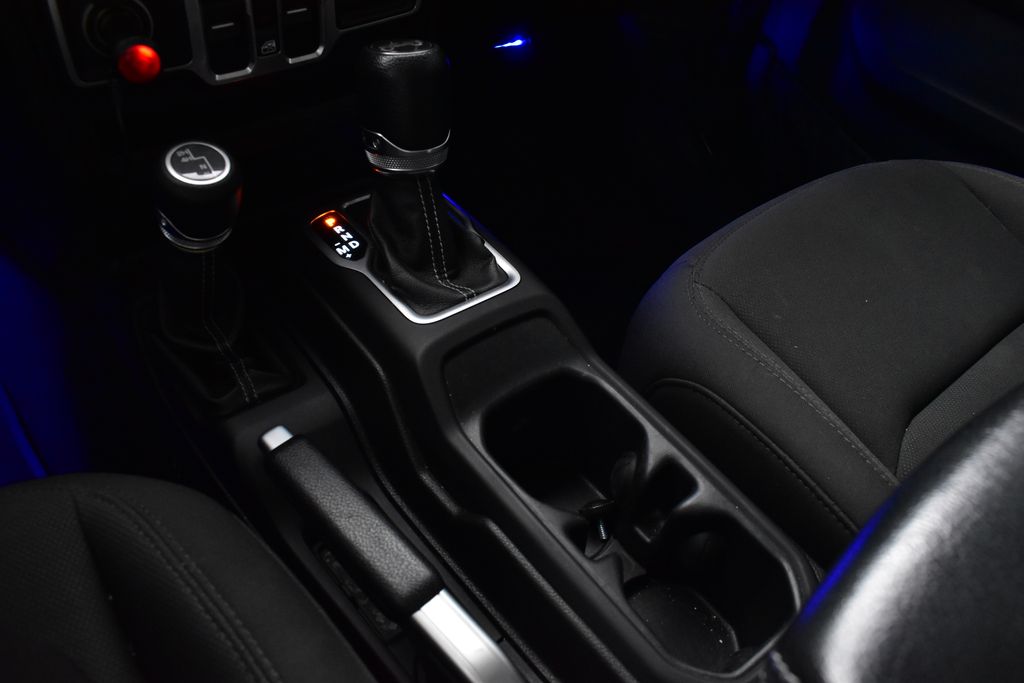 Thumbnail: 2018 Jeep Wrangler - 20