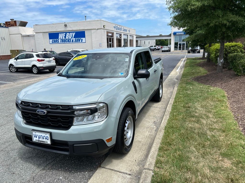 Cactus 2024 Ford Maverick XL SuperCrew FWD Pickup Truck Front-Wheel Drive 8-Speed Automatic