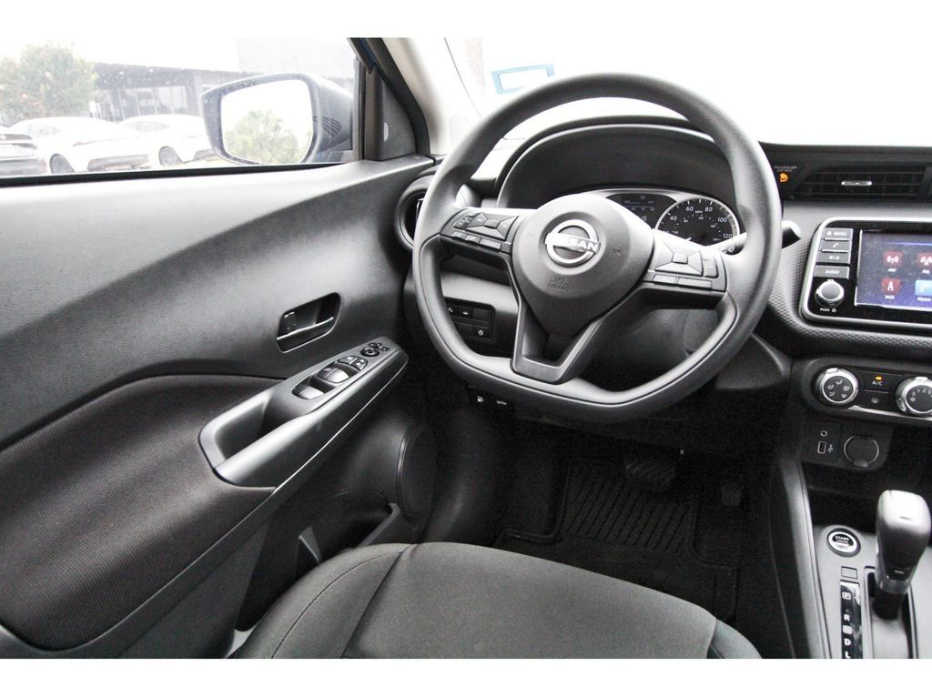 2025 Nissan Kicks Play S - 7