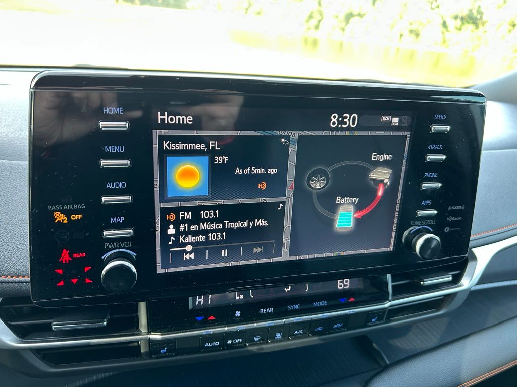 Thumbnail: 2024 Toyota Sienna - 25