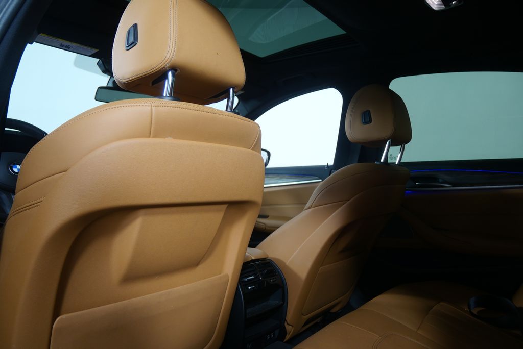 Thumbnail: 2023 BMW 5 Series - 15