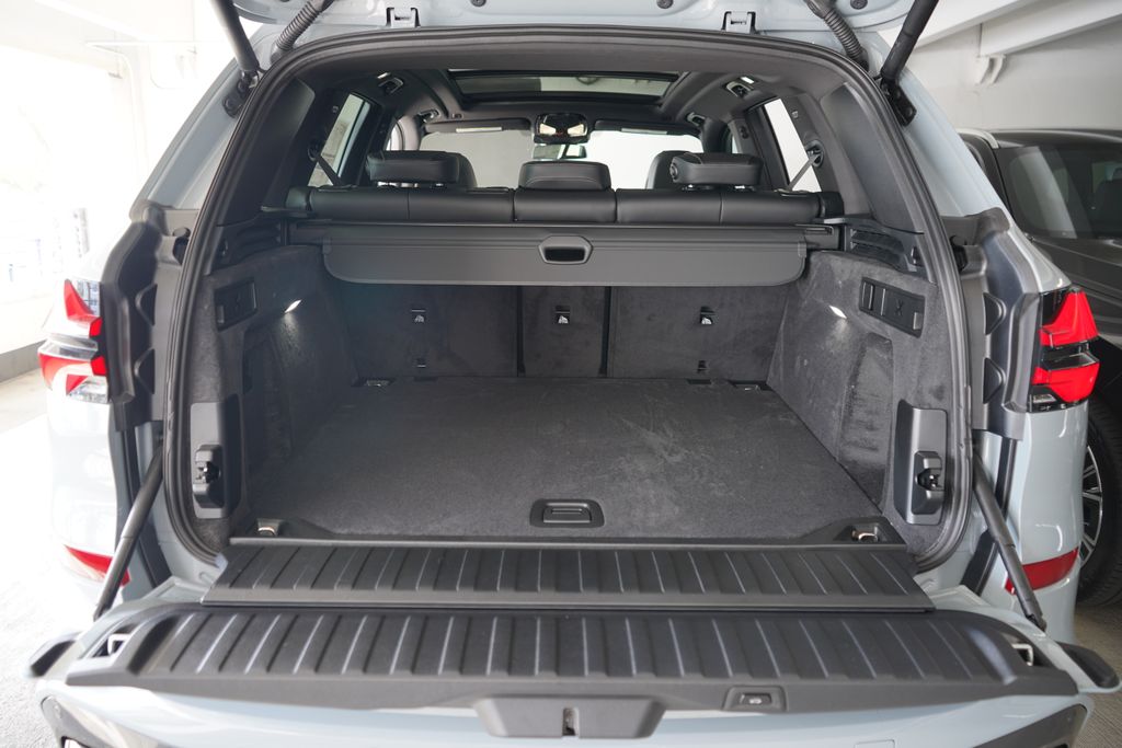 Thumbnail: 2026 BMW X5 - 20