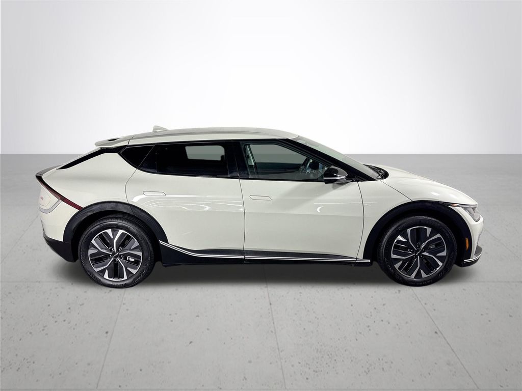 2024 Kia EV6 Light