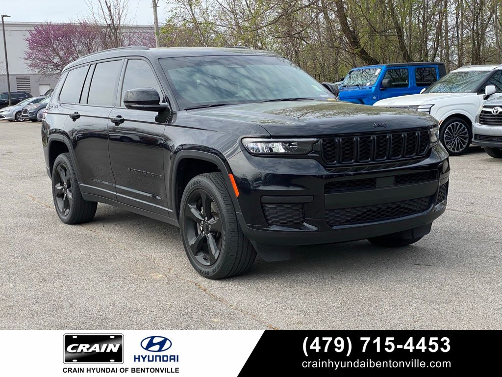 Diamond Black Crystal Pearlcoat 2023 Jeep Grand Cherokee L Altitude 4WD SUV / Crossover Four-Wheel Drive 8-Speed Automatic