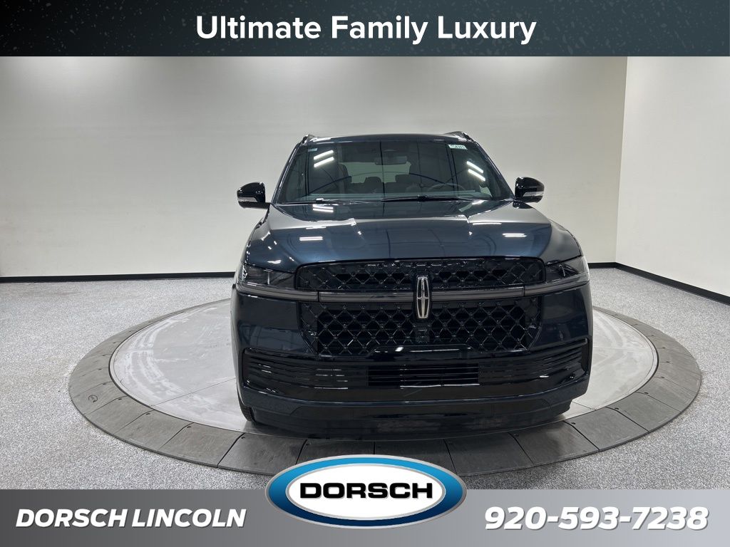 new 2025 Lincoln Navigator car, priced at $102,022