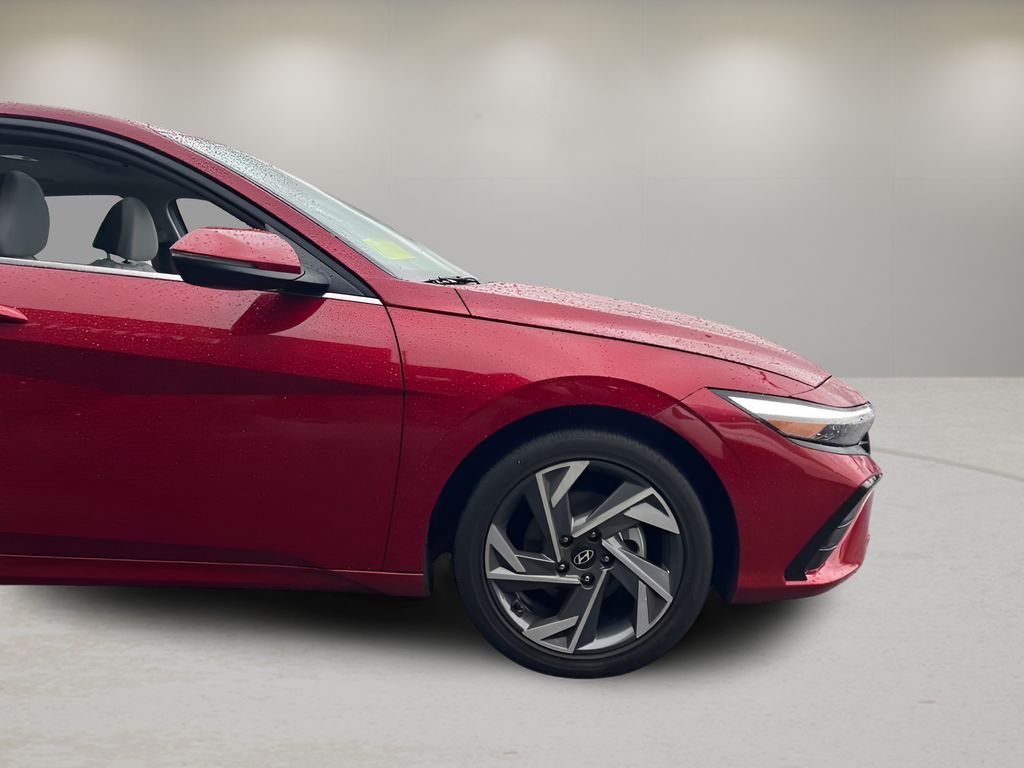 Used 2025 Hyundai Elantra Sedan