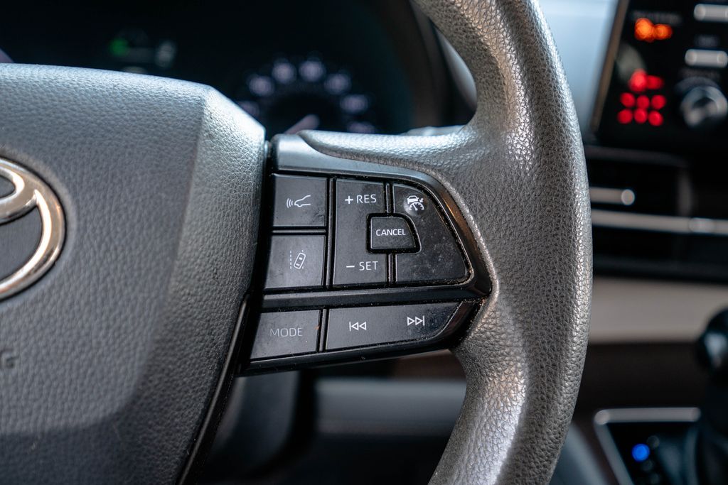 Used 2022 Toyota Sienna Van