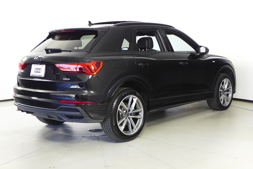 Thumbnail: 2023 Audi Q3 - 7