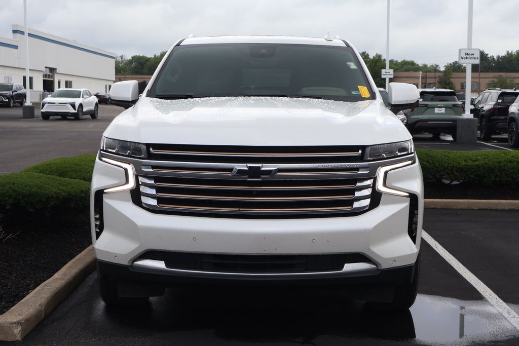 2023 Chevrolet Suburban High Country 2