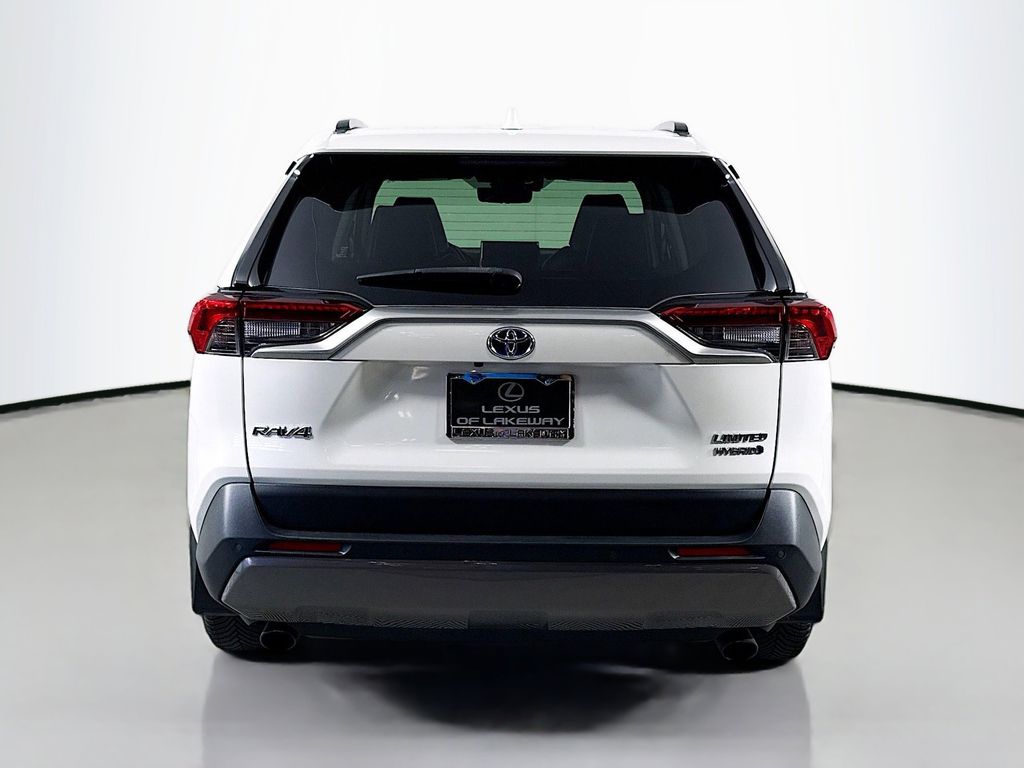 Thumbnail: 2021 Toyota RAV4 - 6