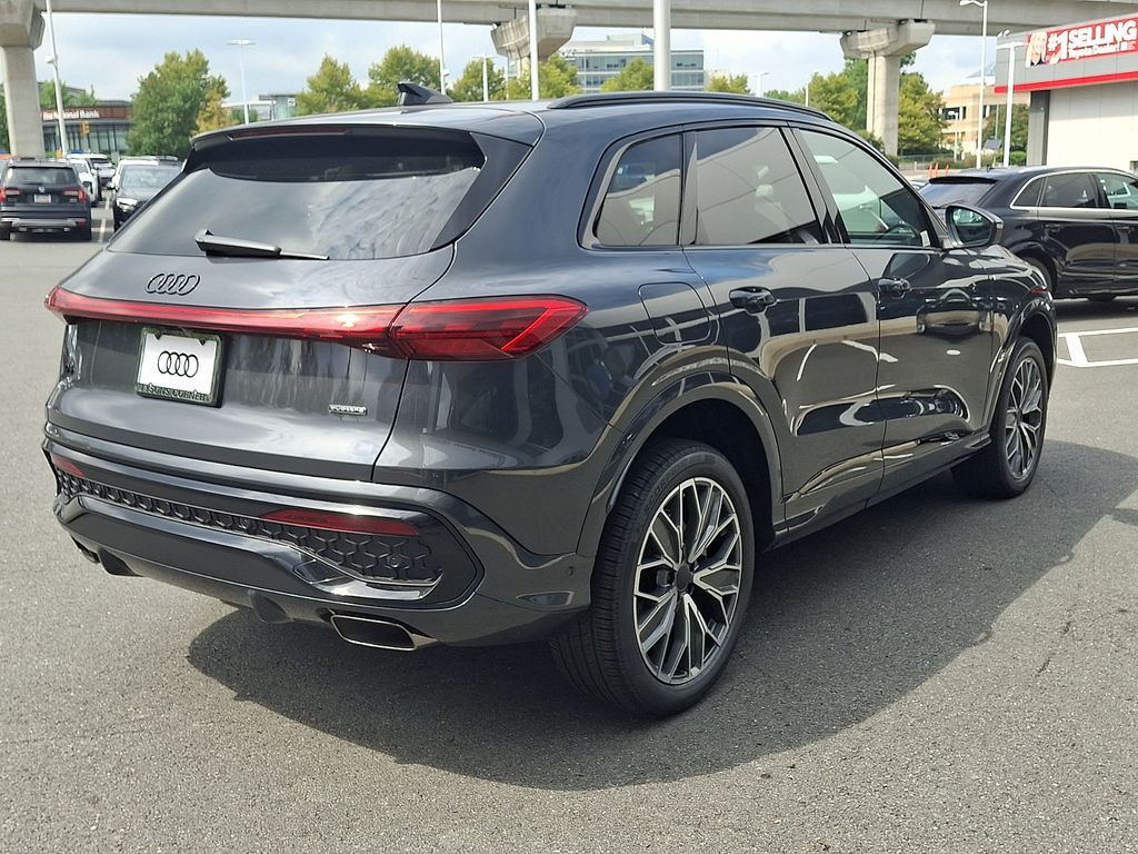 Thumbnail: 2026 Audi Q5 - 3