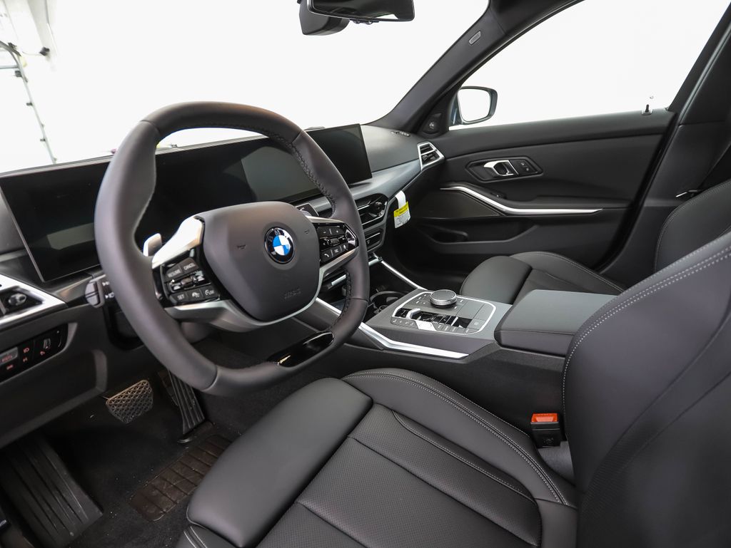 Thumbnail: 2026 BMW 3 Series - 10