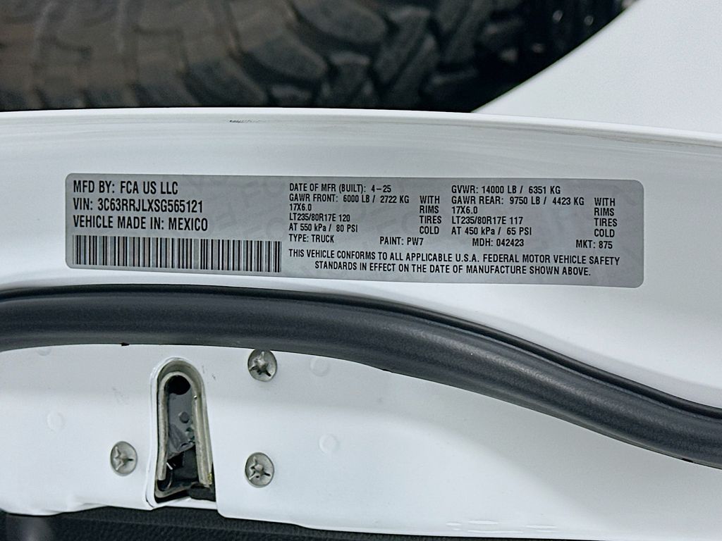 Used 2025 White Ram Laramie image 37