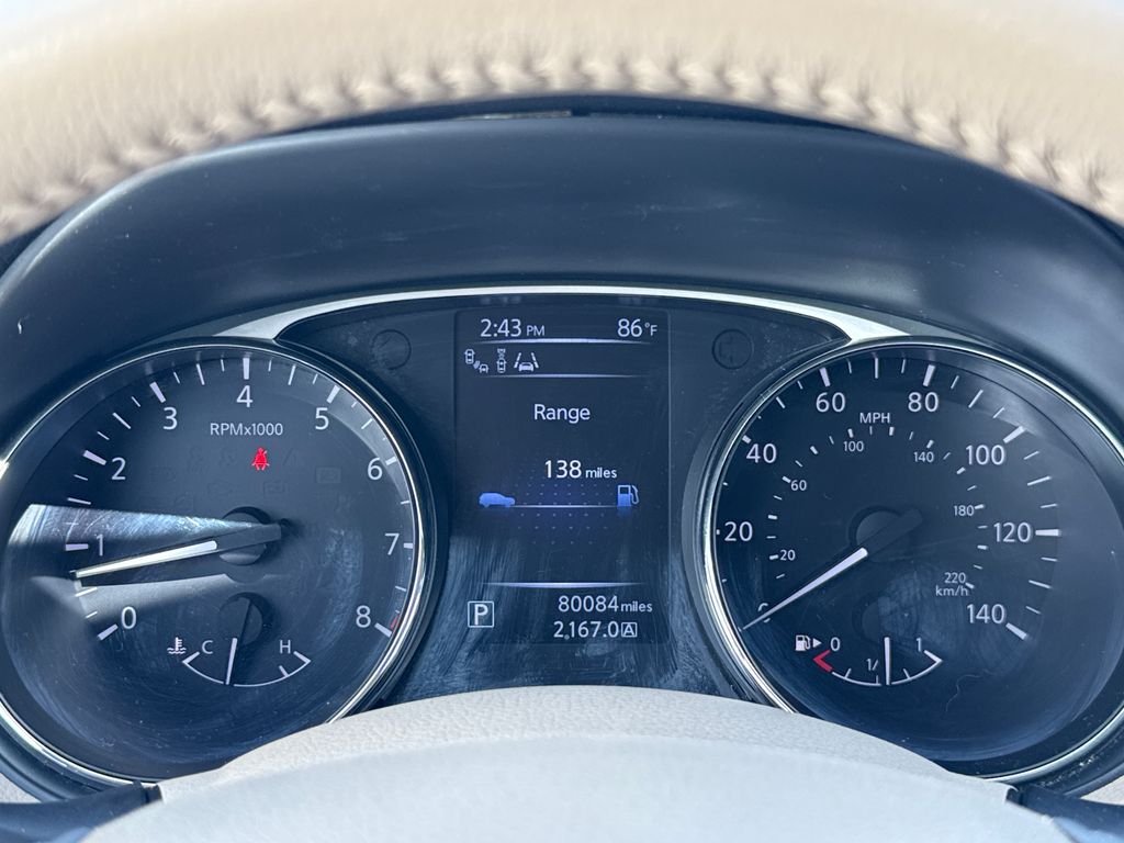 Used 2014 White Nissan SL image 20