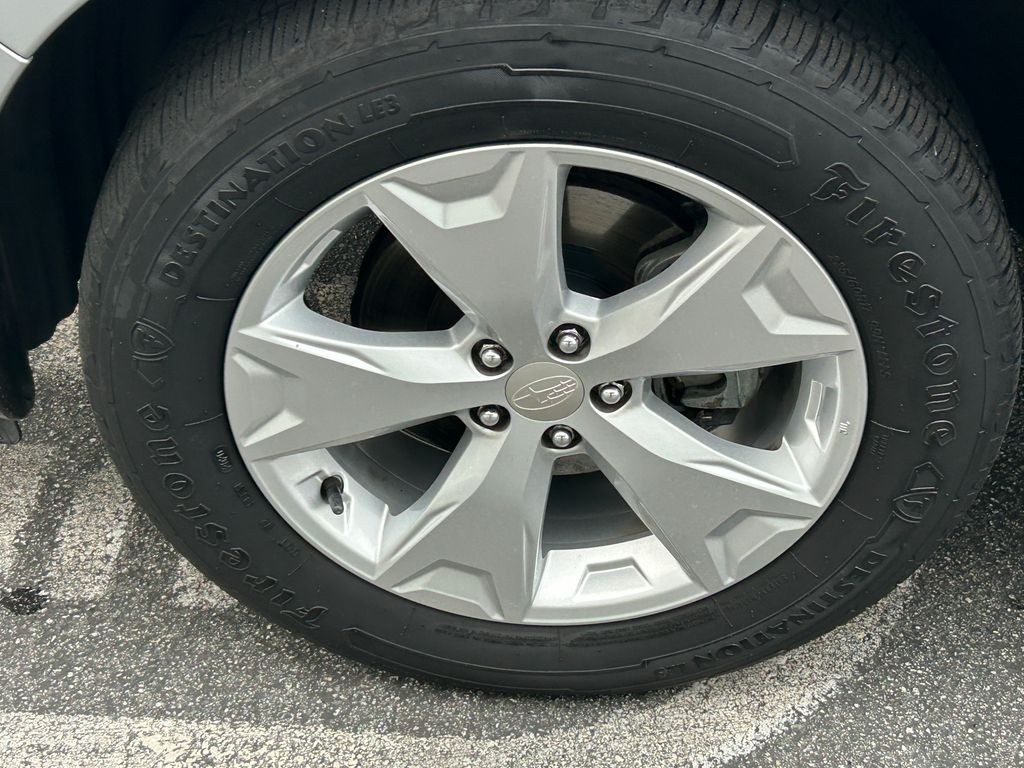 Thumbnail: 2015 Subaru Forester - 9