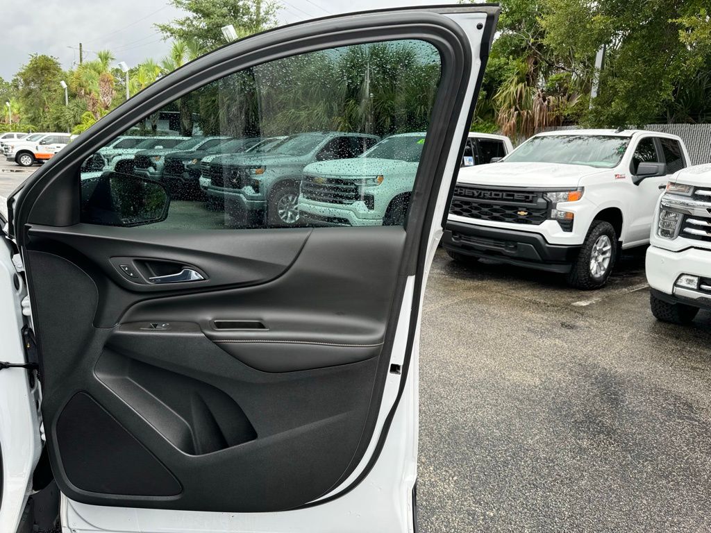 2021 Chevrolet Equinox Premier 31