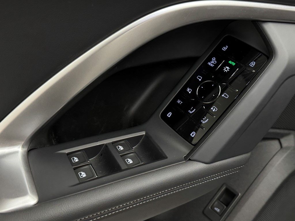 2025 Audi Q5 Premium 25