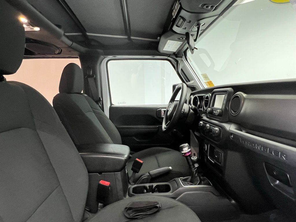 Thumbnail: 2021 Jeep Wrangler - 6