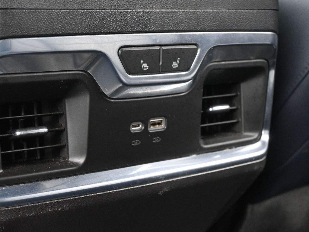 Used 2022 Iridescent Pearl Tricoat Chevrolet High Country image 53