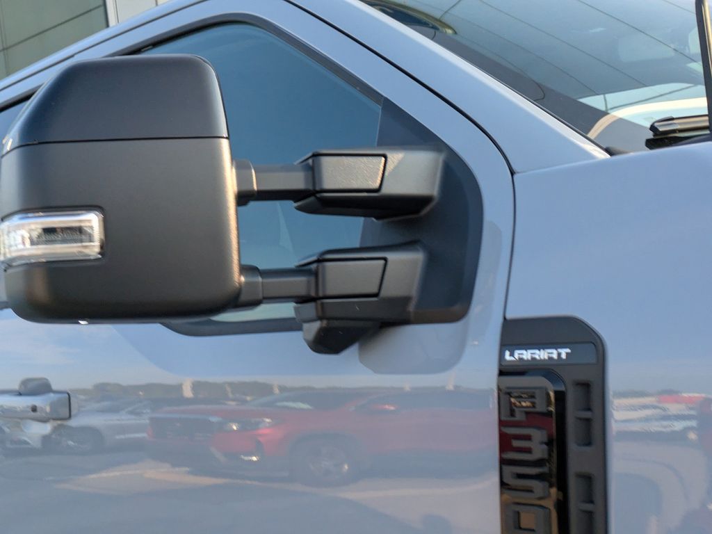 2026 Ford F-350 Super Duty LARIAT