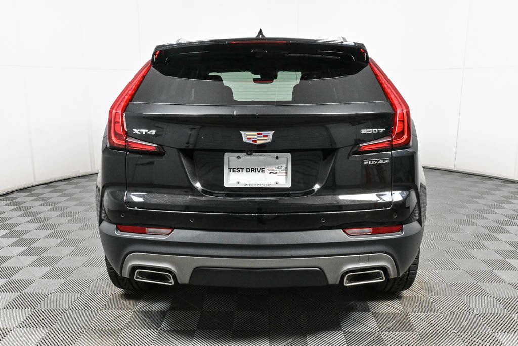 2022 Cadillac XT4 Premium Luxury 25