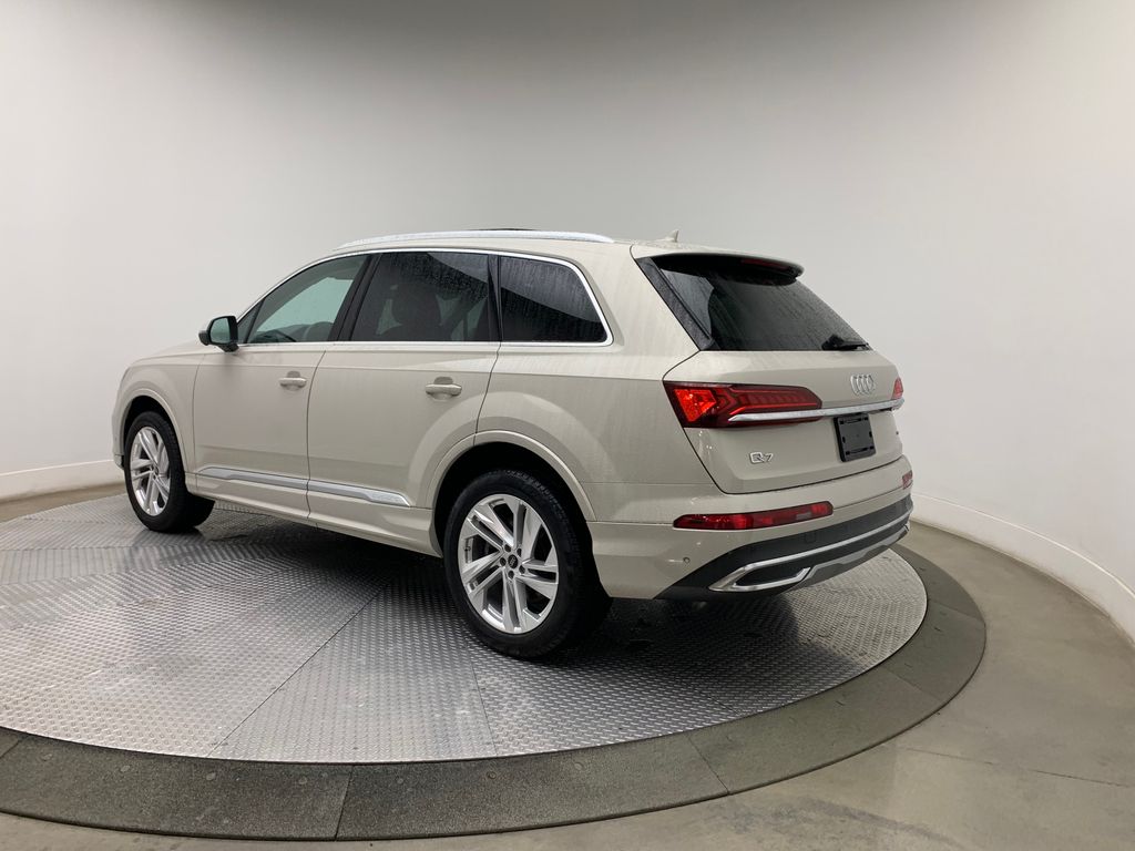 Thumbnail: 2023 Audi Q7 - 6