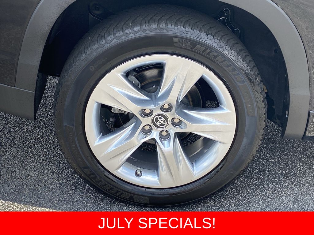 Used 2017 Toyota Highlander SUV