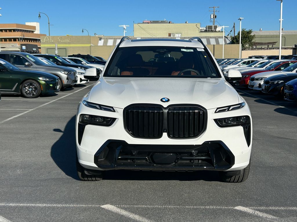 Thumbnail: 2026 BMW X7 - 8