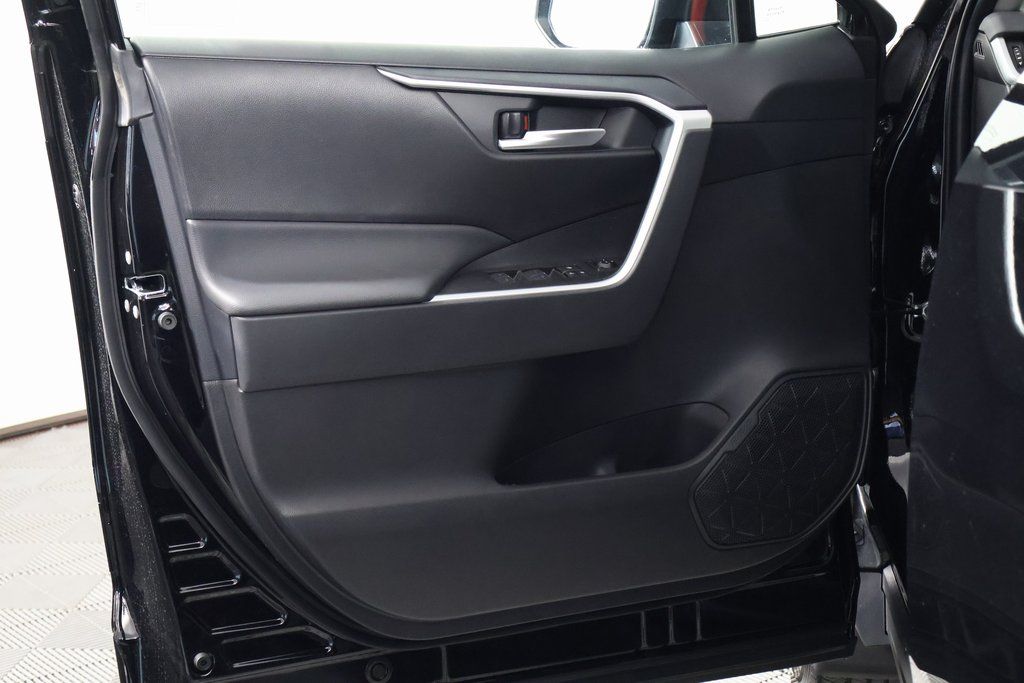 Thumbnail: 2025 Toyota RAV4 - 7