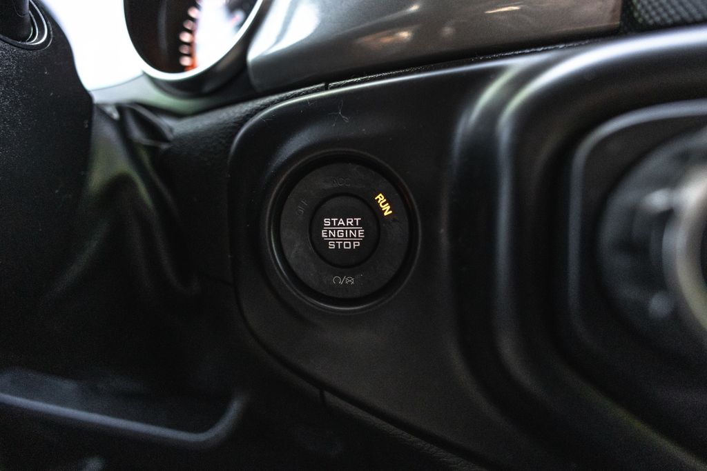 2021 Jeep Wrangler Unlimited Unlimited Sahara thumbnail 15