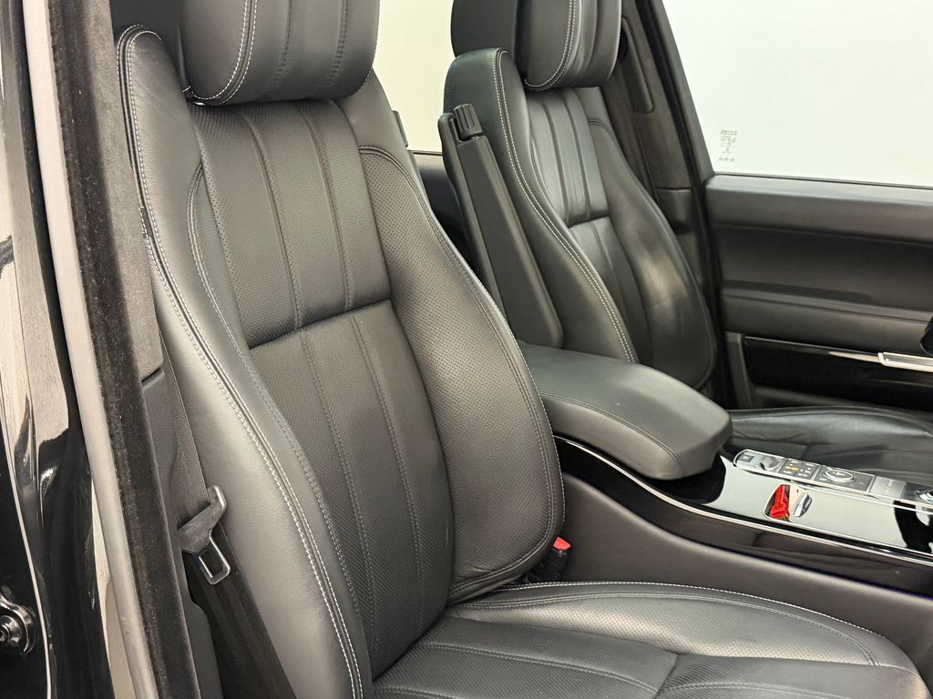 Thumbnail: 2017 Land Rover Range Rover - 12