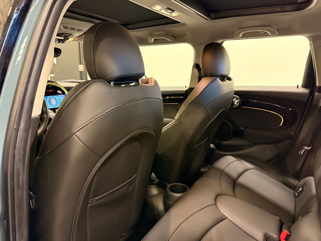 Thumbnail: 2023 MINI Cooper - 21