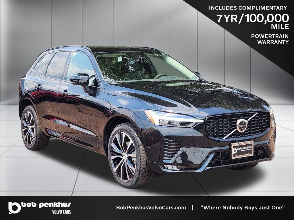 2025 Volvo XC60 B5 Plus Dark Theme AWD