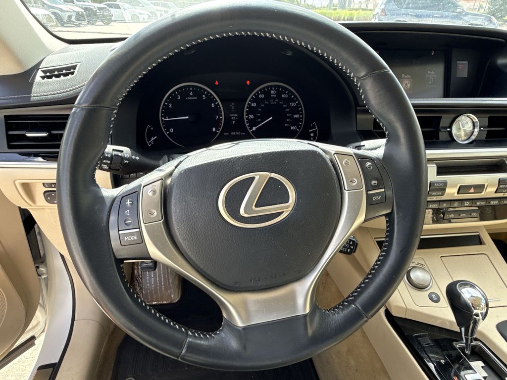 Thumbnail: 2015 Lexus ES - 21