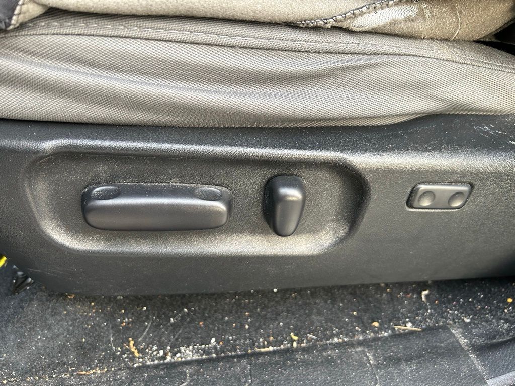 2021 Toyota Tacoma SR5 15