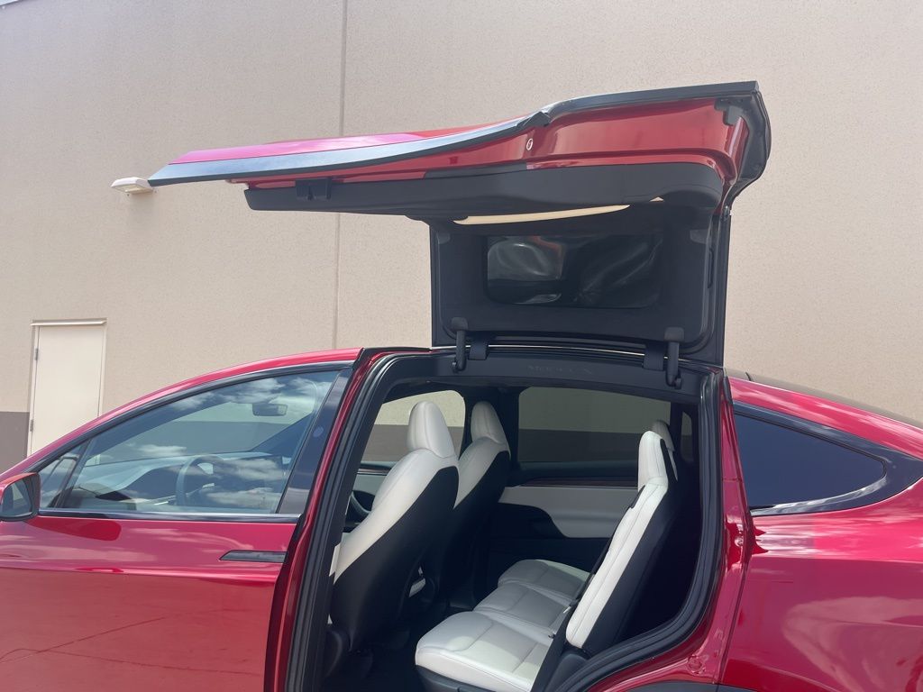 2024 Tesla Model X  17