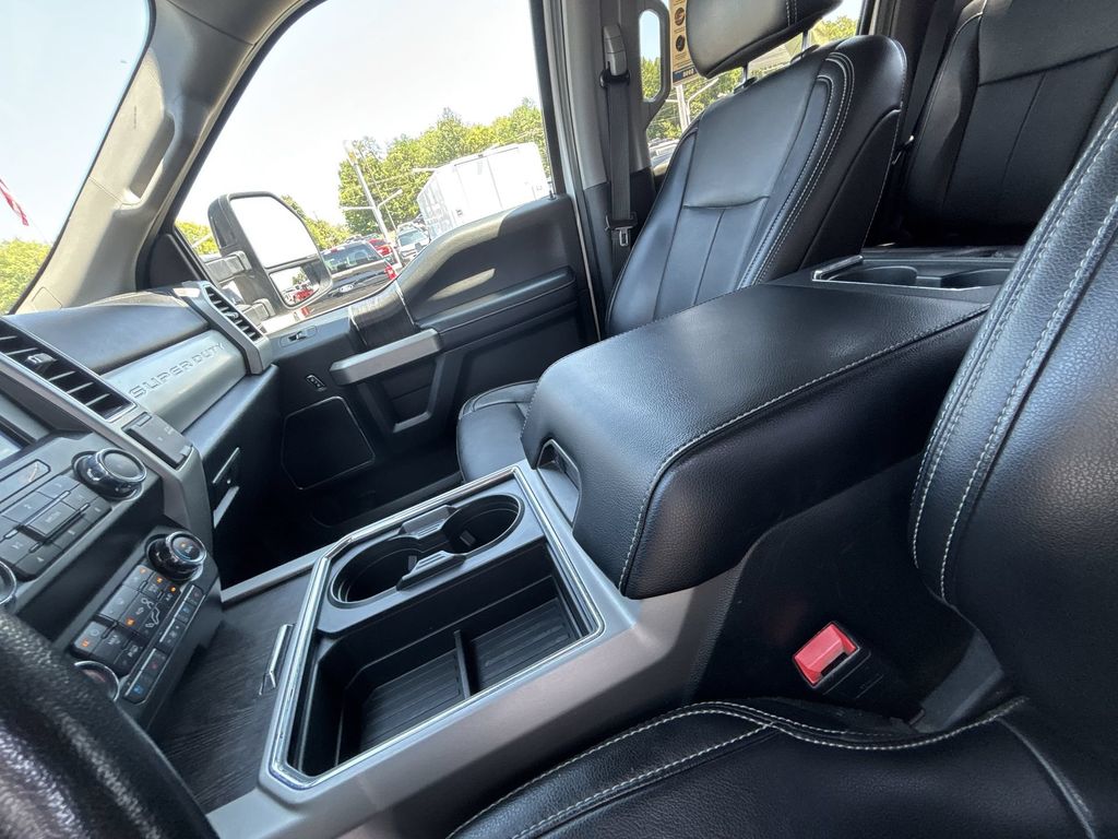 Used 2021 White Metallic Ford Lariat image 23