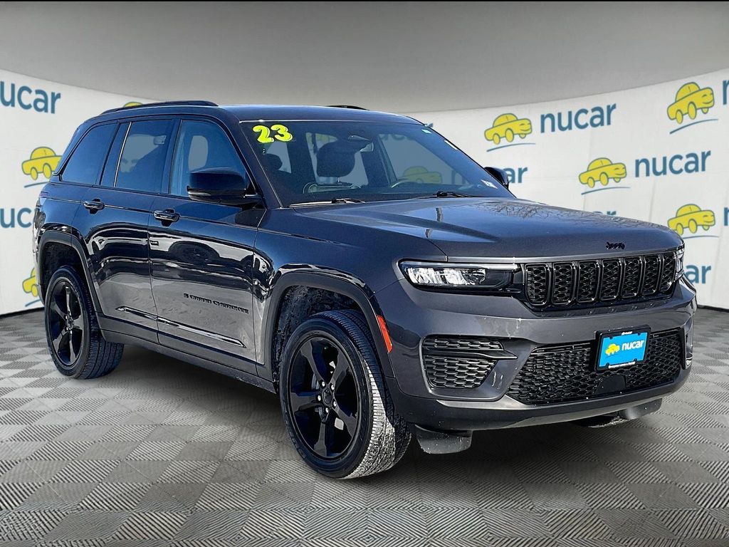 2023 Jeep Grand Cherokee Altitude 4WD