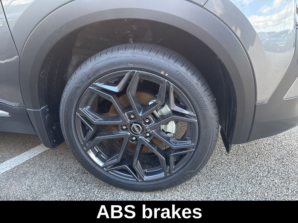 2026 Nissan Kicks SR Gray at South Hills Kia