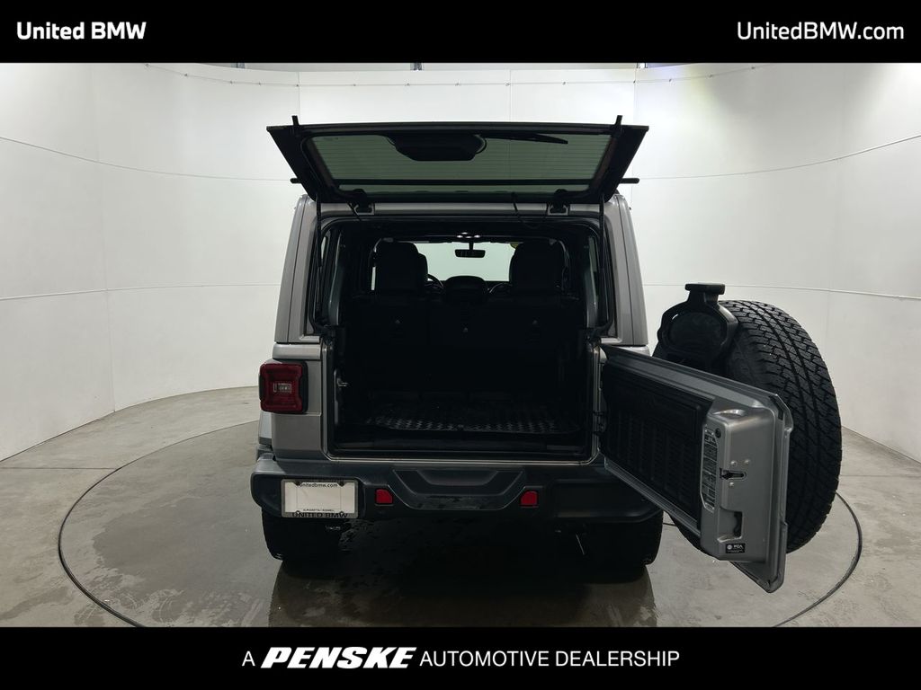 Thumbnail: 2021 Jeep Wrangler - 21